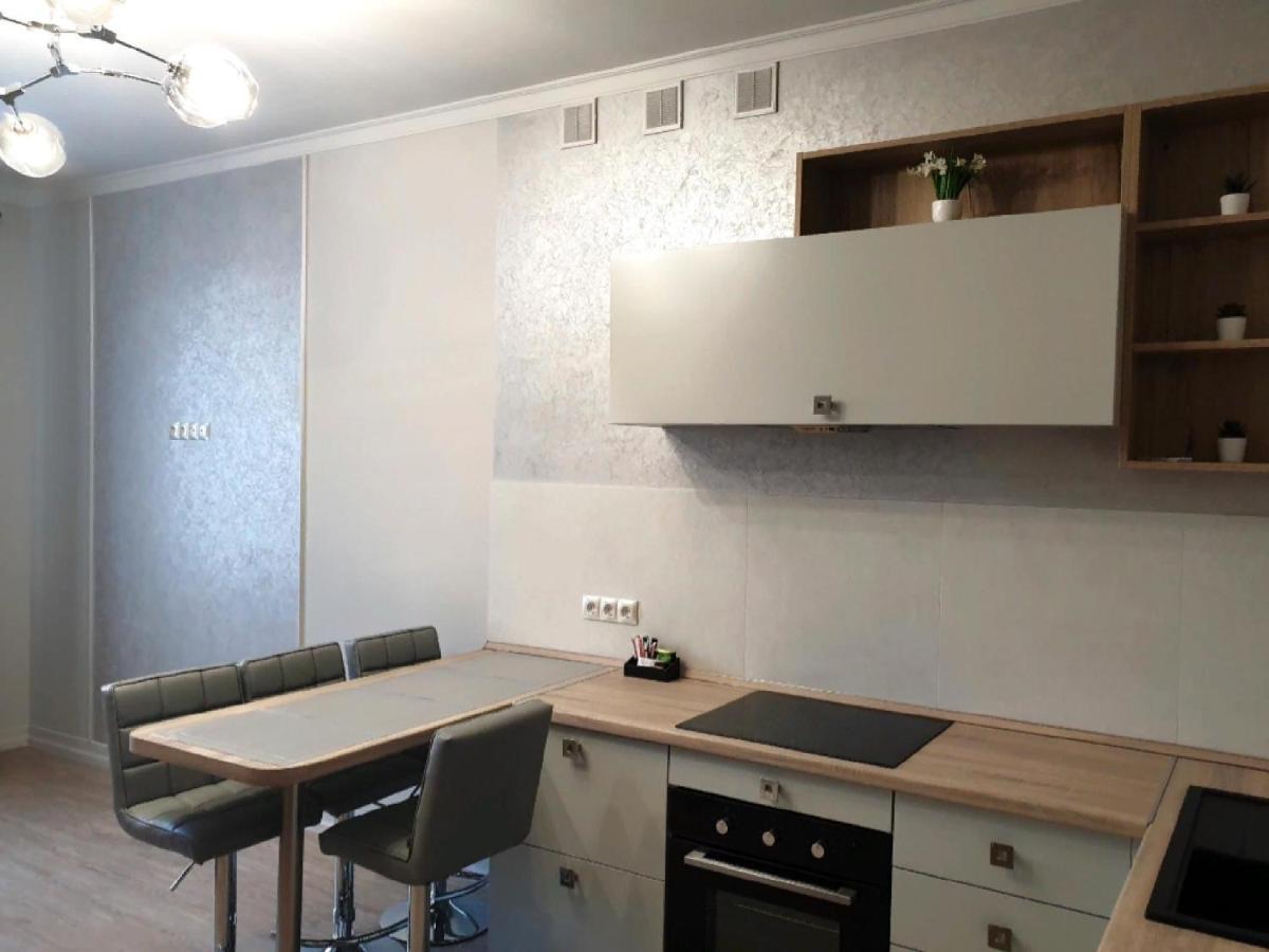 Apartment Sweethome 1 Free Parking Uzjhorod Eksteriør billede