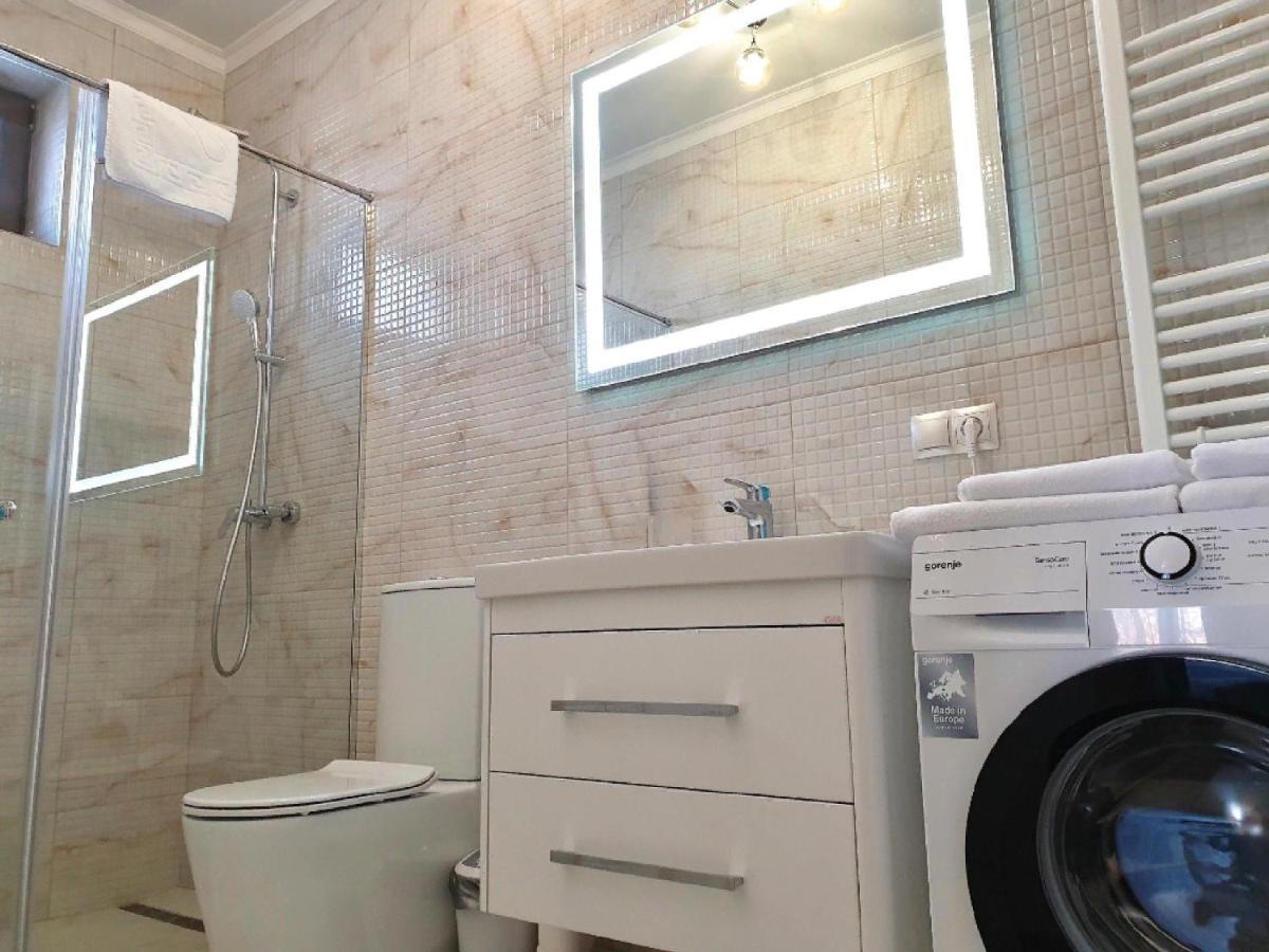 Apartment Sweethome 1 Free Parking Uzjhorod Eksteriør billede